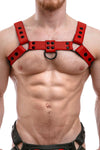 Front view of muscular model in a 1.5" wide ARMY OF MEN CLASSIC BULLDOG FULL COLOUR - Red with matte black D-rings.