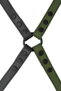 A 1" wide ARMY OF MEN army green and black leather harness with matte black O-ring, laid flat and viewed from above.